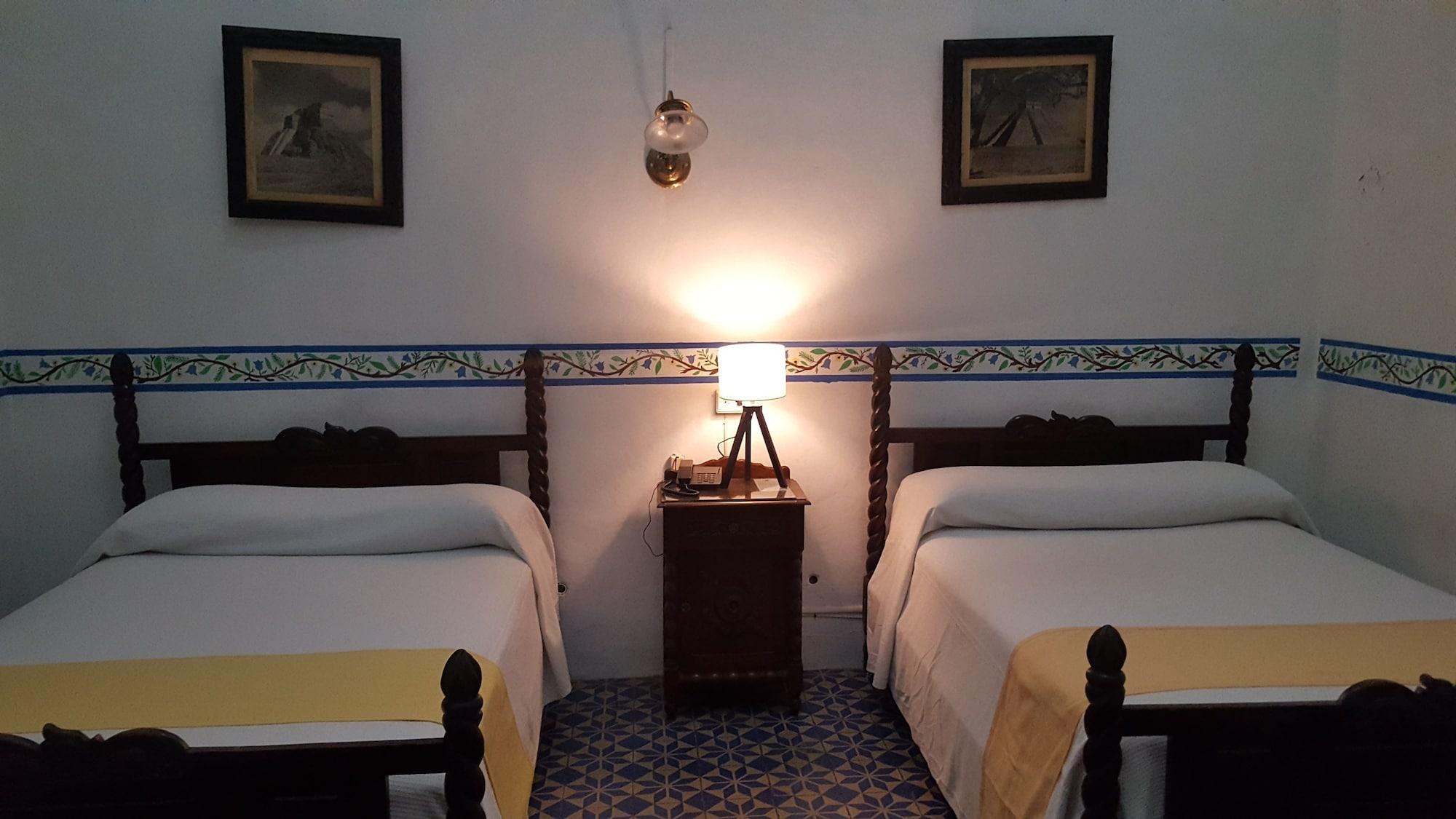 Hotel Posada Toledo & Galeria メリダ エクステリア 写真