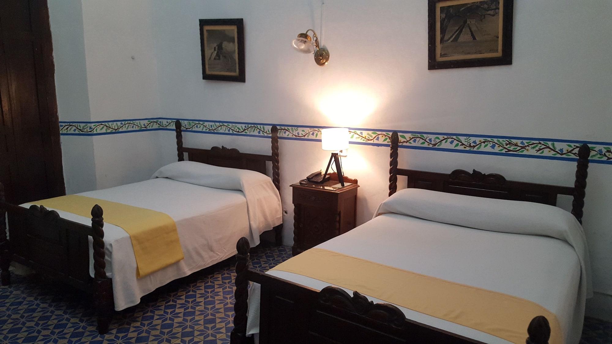Hotel Posada Toledo & Galeria メリダ エクステリア 写真