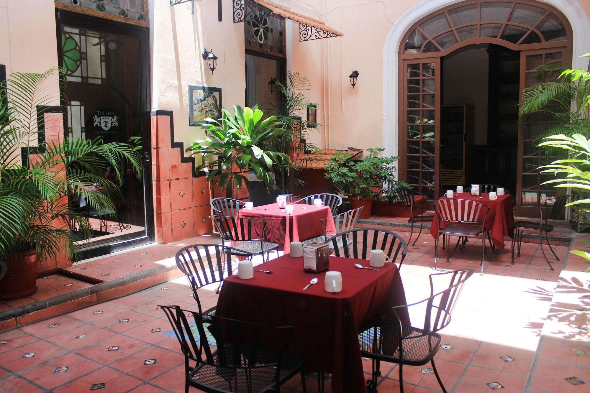 Hotel Posada Toledo & Galeria メリダ エクステリア 写真
