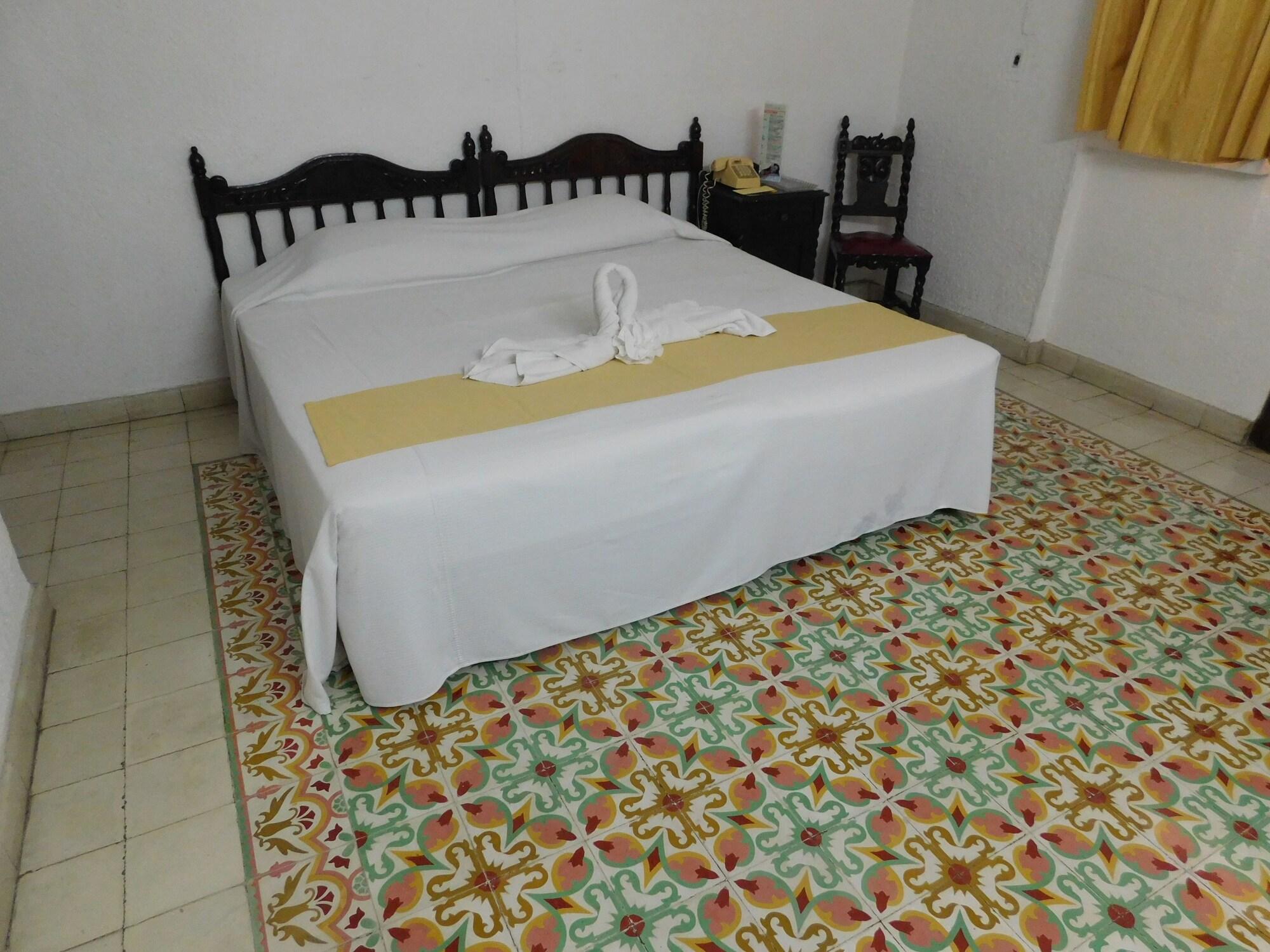 Hotel Posada Toledo & Galeria メリダ エクステリア 写真
