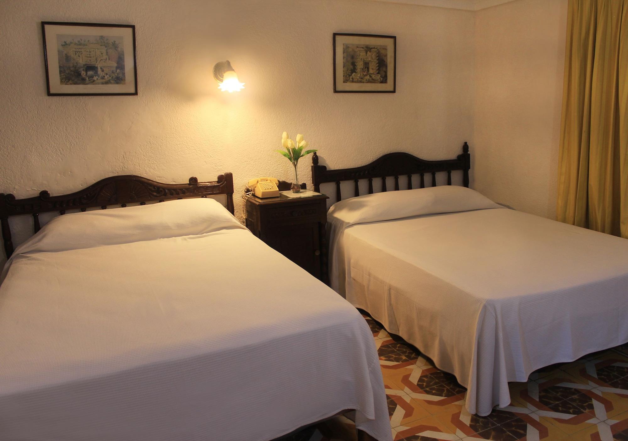 Hotel Posada Toledo & Galeria メリダ エクステリア 写真