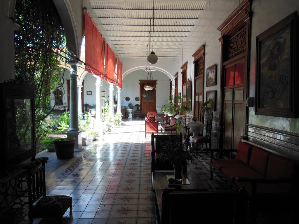 Hotel Posada Toledo & Galeria メリダ エクステリア 写真
